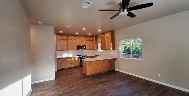 Photo - 432 Grand Ave