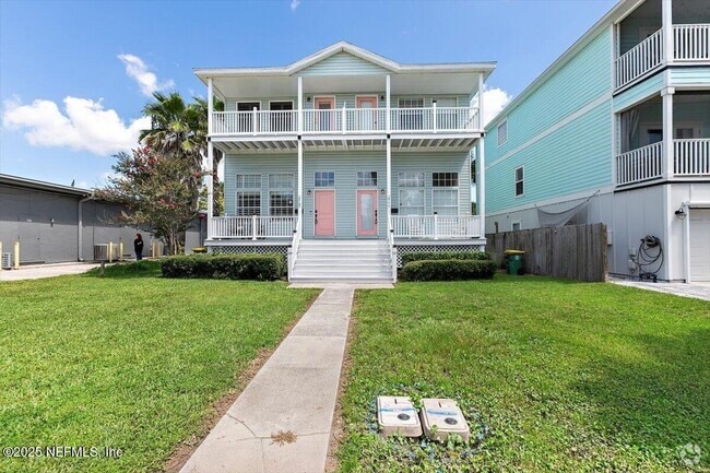 Building Photo - 217 7th Ave S Rental