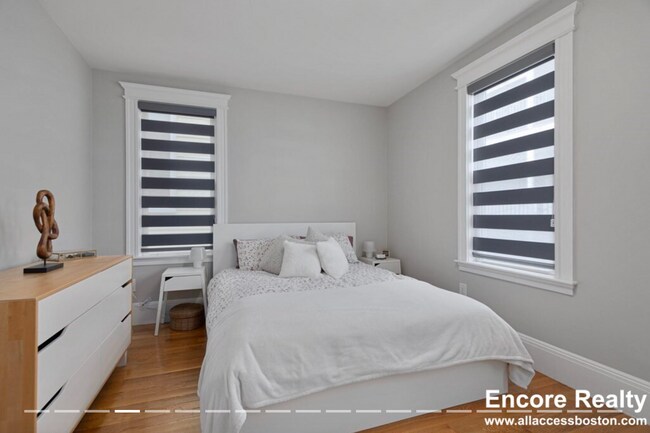 Photo - 468 E 6th St Unit P2