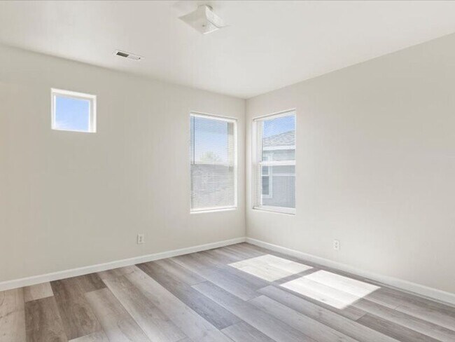6405N Chapel Hill Blvd Unit N201