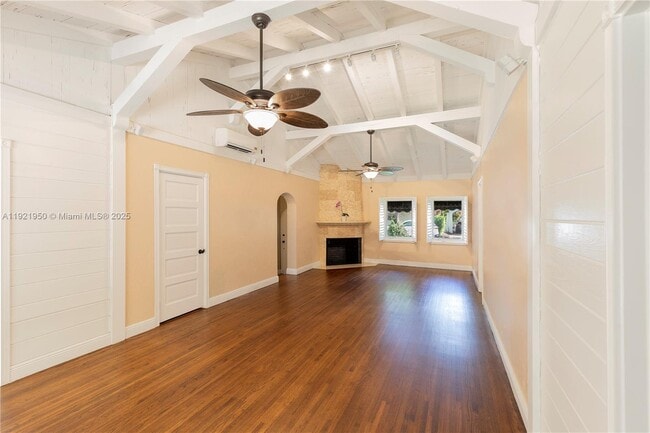 Photo - 1260 Milan Ave