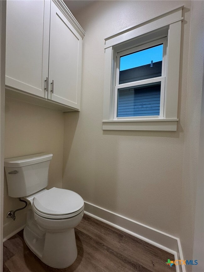Photo - 1210 N Glass St