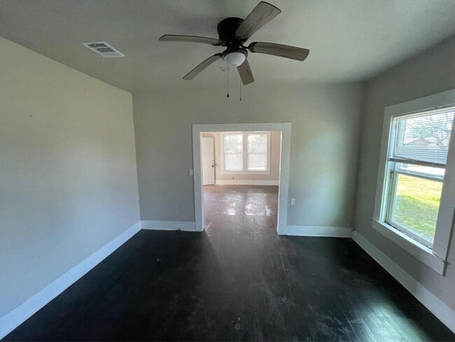 Photo - 724 Orange Ave