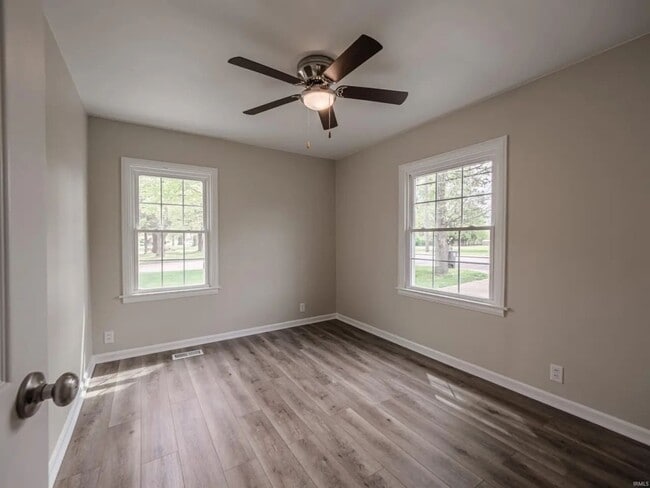 Photo - Washington Avenue