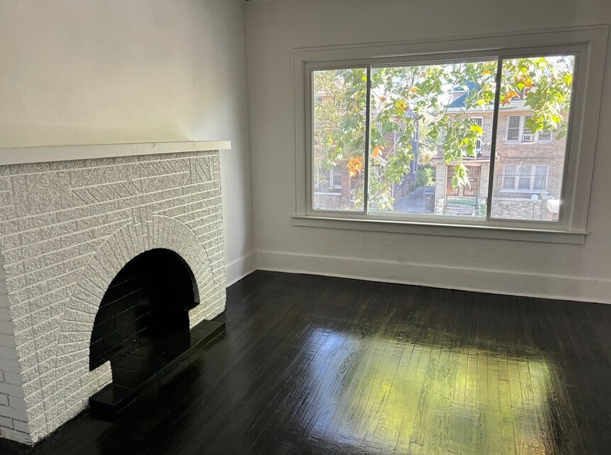 Photo - 3242 Clairmount St