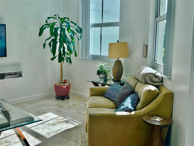 9172 Collins Ave Unit 305