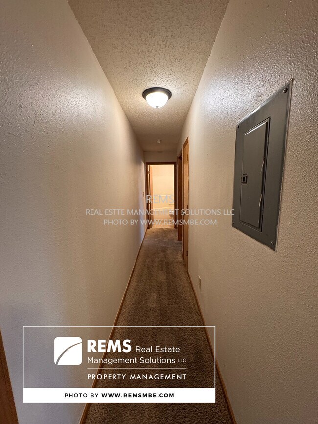 Golden Eagle Apartments