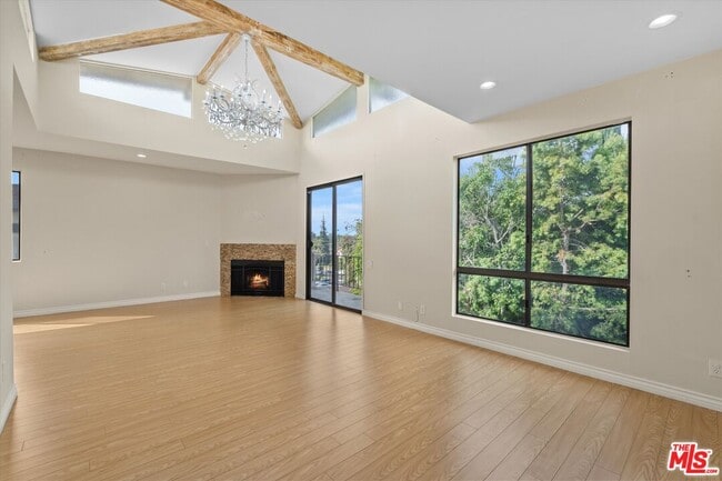 Building Photo - 2175 S Beverly Glen Blvd Unit 406