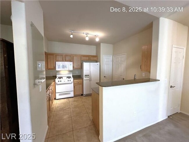 Photo - CONDO IN NORTHWEST GATED COMMUNITY