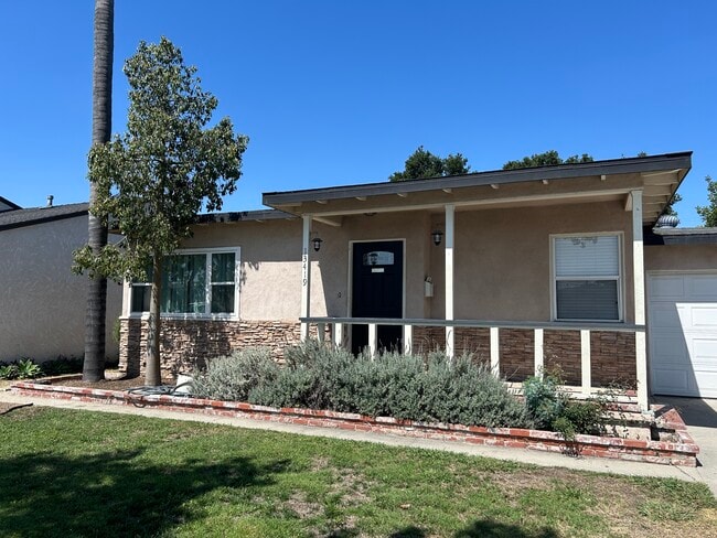 Building Photo - 13419 Stanbridge Ave Rental