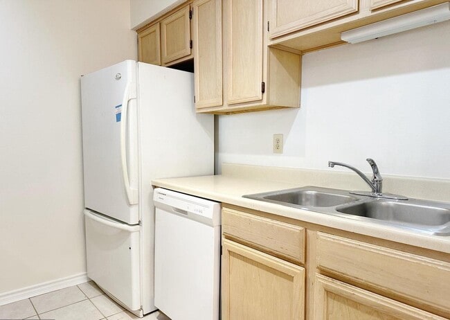 Photo - 1523 Lincoln Way