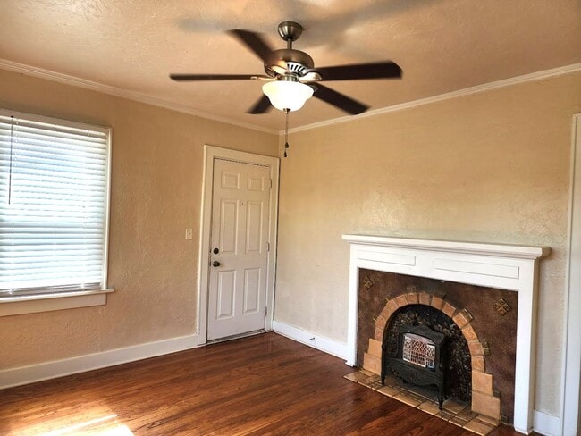 Photo - 1403 N Miller Blvd Unit 2705 NW 13th St-Garage Apt