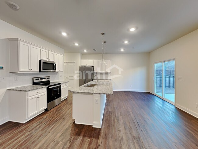 Photo - 512 Summit View Lane