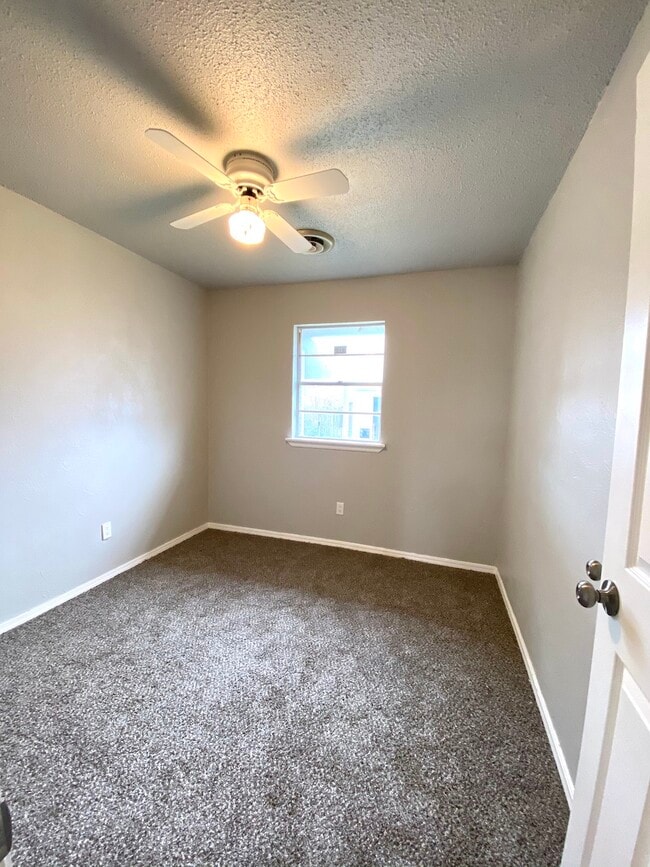 Photo - 5412 S Independence Ave