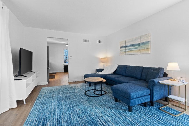 Photo - 914 Quincy St