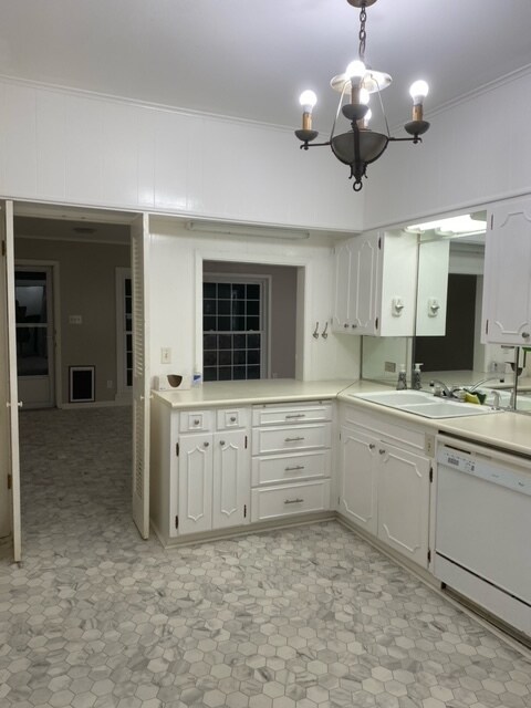 Kitchen - 935 Ontario St