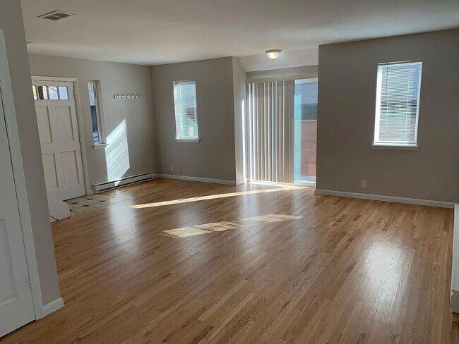 Photo - 2 Bedroom 1 Bathroom