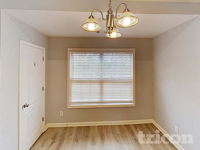 Photo - 9635 Poole Rd