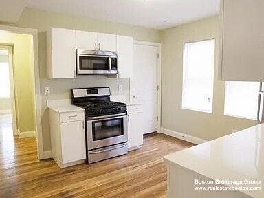 Building Photo - 4043 Washington St Unit 2