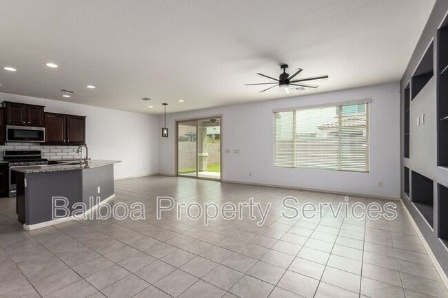 5427 S Canyon Rim