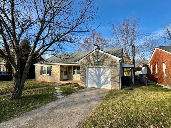 Photo - 479 Stratford Dr