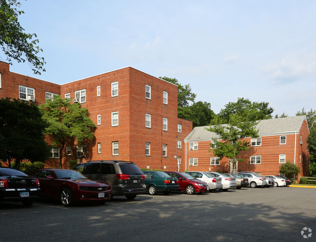 Lloyd Apartments For Rent in Alexandria, VA | ForRent.com