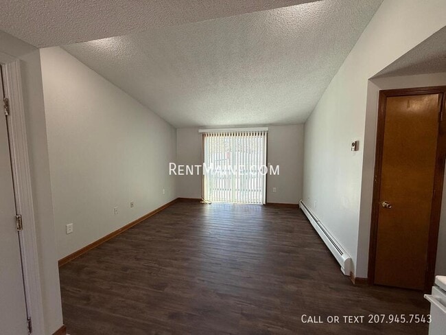 Photo - 381-385 Pine St. Unit 4