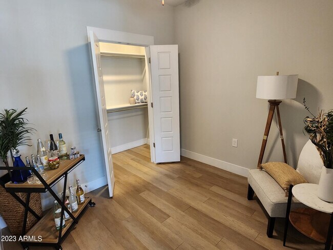 15510 N La Cometa Ave Unidad A4