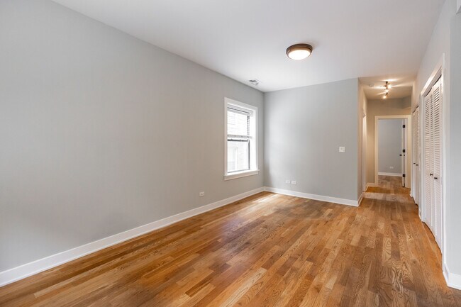 Photo - 2207 W Eastwood Ave Unit 1