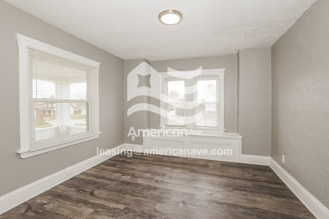 Photo - 4907 Gifford Ave