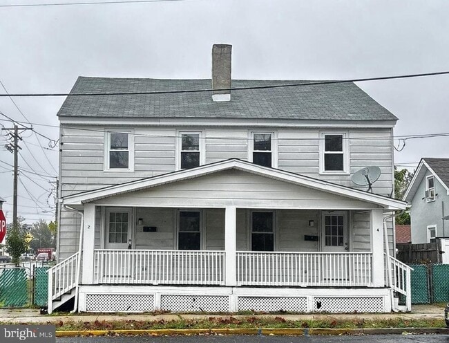 Building Photo - 2 E Vine St