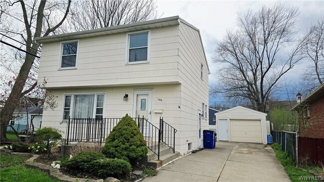 Photo - 182 Woodcrest Dr