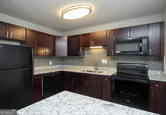 4883 Roswell Rd NE Unit 9V