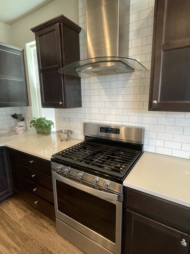 Photo - 3002 Comet St