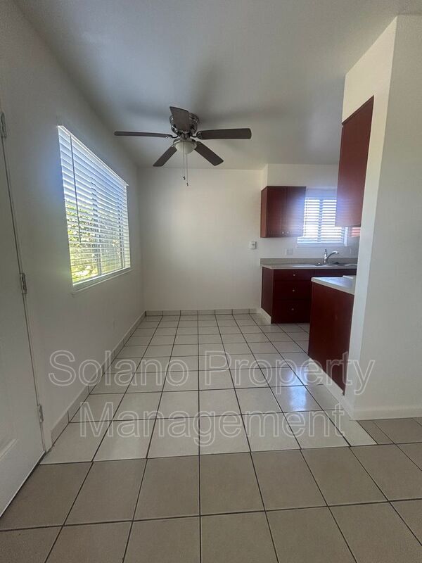 Building Photo - 108 Grant Ave Unit #1