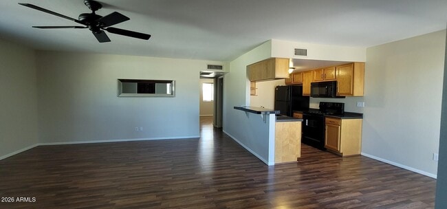 Photo - 14236 N Oakwood Ln