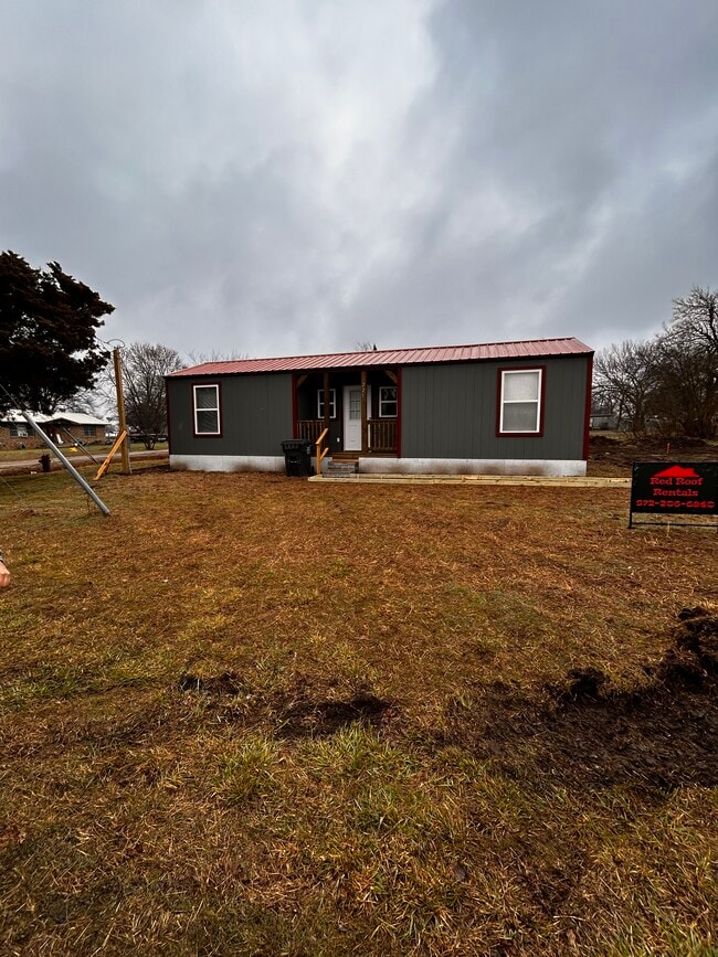 Photo - 225 N Hickory St