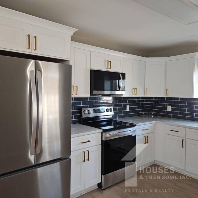 Photo - 511 Hampton Ave