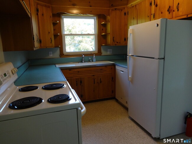 Photo - 73 Soundview Rd