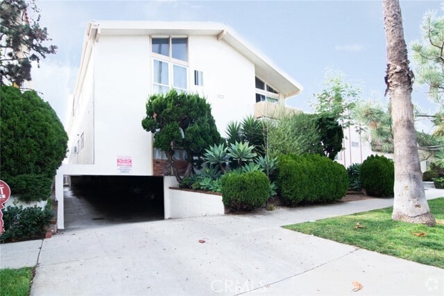 Building Photo - 1122 9th St Unit 10 Rental