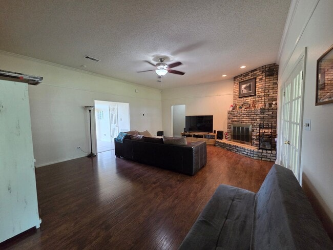 Photo - 1140 Allison Dr