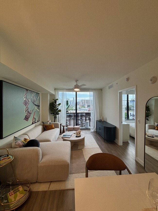 Photo - 237 NW 31st St Unit A1C