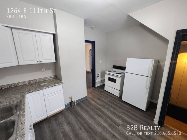 Photo - 1264 E 111th St