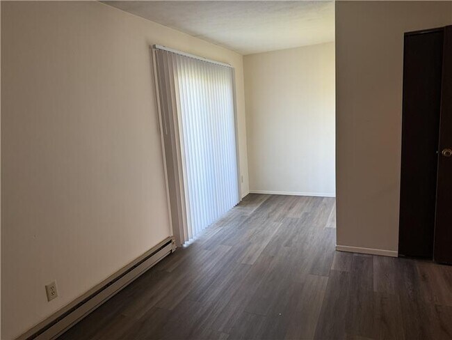 Photo - Roanoke Heights Apartments