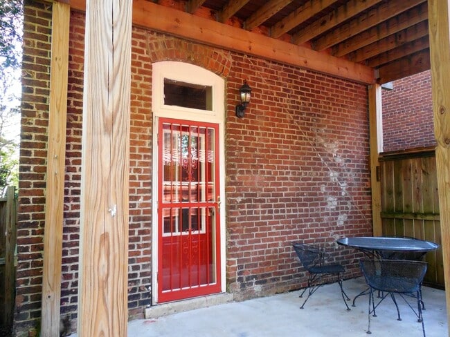 Photo - Stylish LowerTown Loft Living in the Heart...