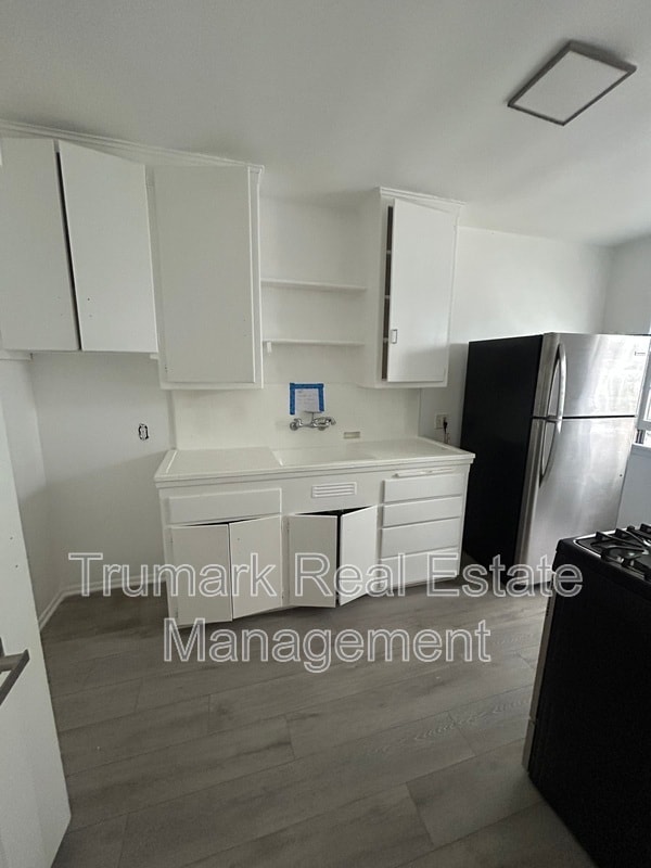 Photo - 106 E Randolph St