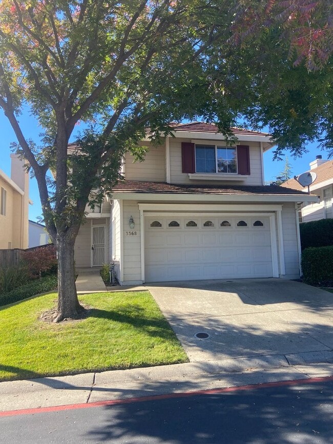 Building Photo - East Roseville - 3 Bdrm, 2 Bath located in...