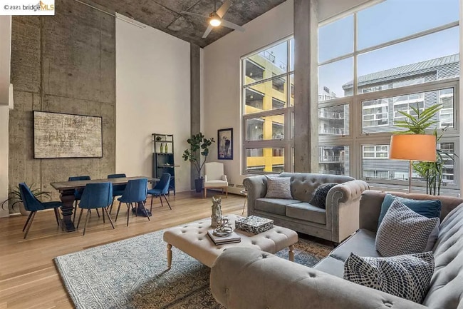 Photo - 311 Oak St Unidad APT 518