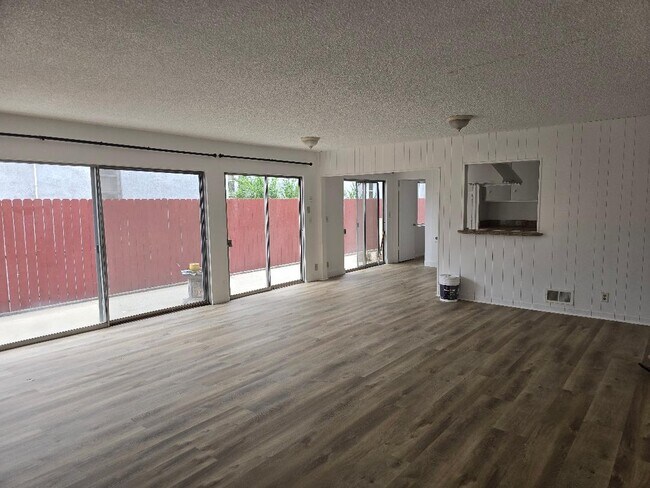 Photo - 6124 Alcott St