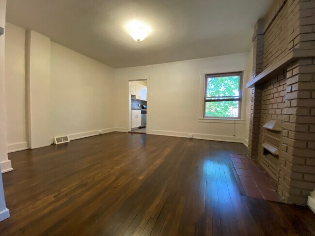 Photo - Pet Friendly Squirrel Hill Townhome! Both Covered Front Porch & Backyard!
